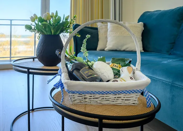 Navango Z Widokiem Na Morze *